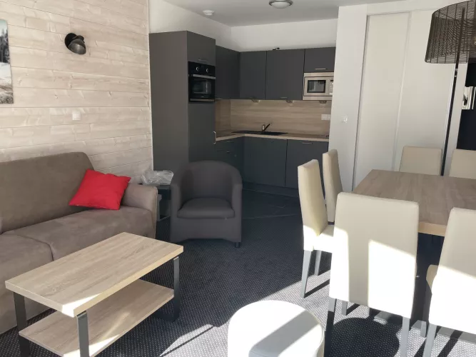 P58 / Studio / 8 personnes